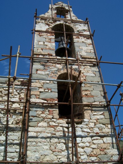 Valle Piola di Torricella Sicura (Te): il campanile della Chiesa di S. Nicola